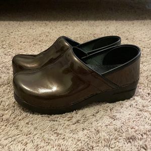 Dansko clogs, size 38. Patent brown.